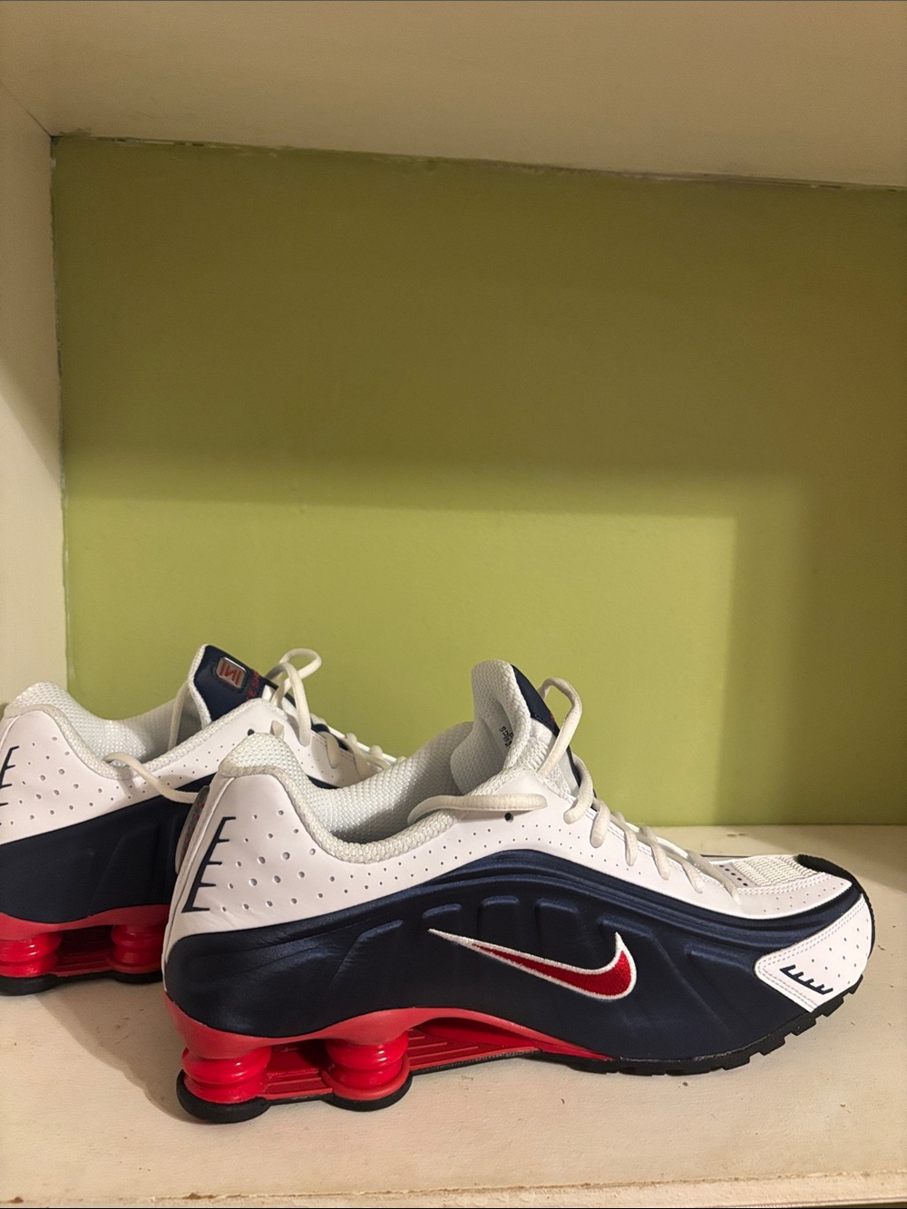 Authentic Nike Shox R4 USA Midnight Men's Athletic Shoes. Size 12